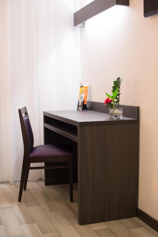 Hotel Eurocentre 3* Toulouse Nord Castelnau-dʼEstrétefonds Quarto foto