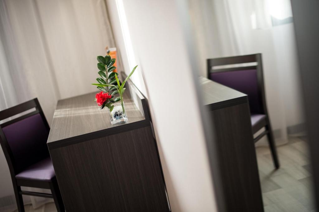 Hotel Eurocentre 3* Toulouse Nord Castelnau-dʼEstrétefonds Quarto foto